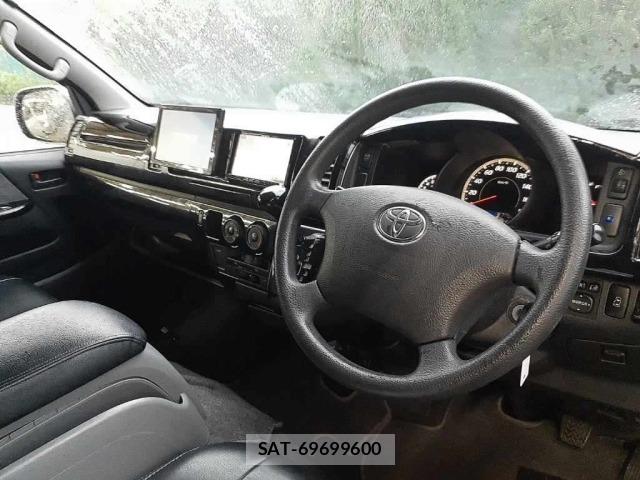 Toyota HIACE WAGON 2008 8861600-9