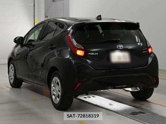 Toyota AQUA 2024 8704704-6