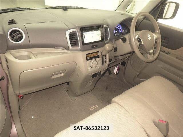 Suzuki SPACIA 2015 8678693-4