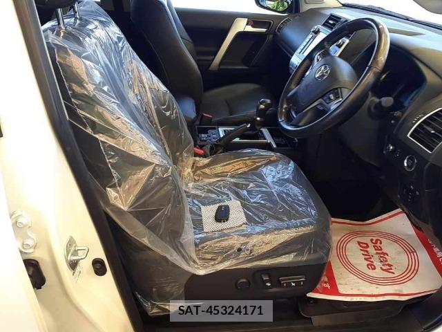 Toyota LAND CRUISER PRADO 2019 8906696-10