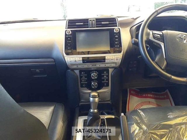 Toyota LAND CRUISER PRADO 2019 8906696-11