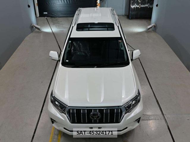 Toyota LAND CRUISER PRADO 2019 8906696-7