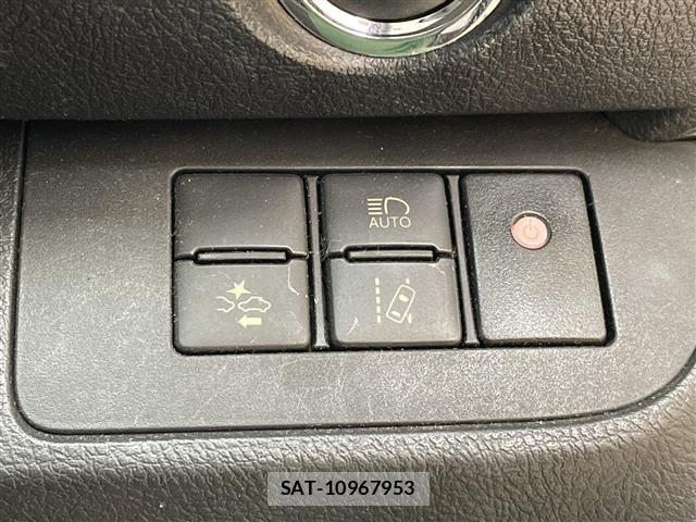 Toyota SIENTA 2016 8764112-1