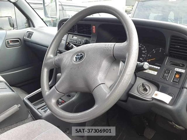 Toyota HIACE VAN 2003 8677760-9