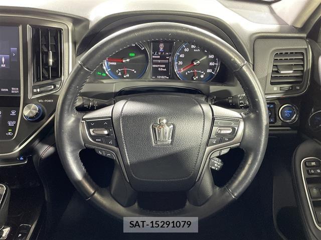 Toyota CROWN 2016 8734481-3
