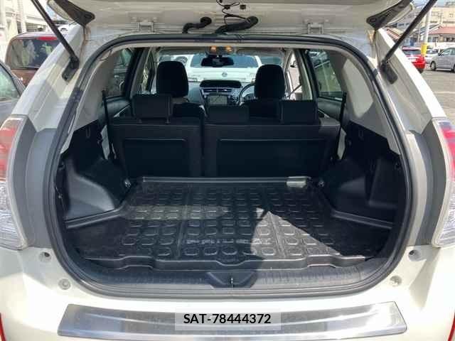 Toyota PRIUS 2016 8710336-10