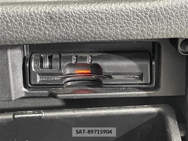 Nissan SERENA 2015 8672415-17