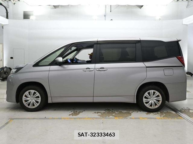 Toyota NOAH 2022 8870251-4