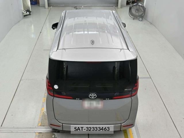 Toyota NOAH 2022 8870251-8