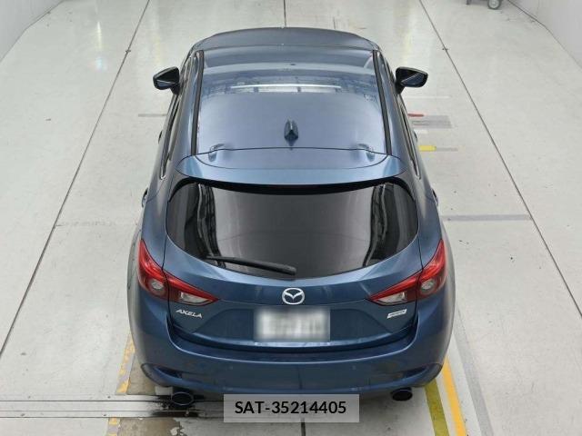 Mazda AXELA 2017 8911512-8