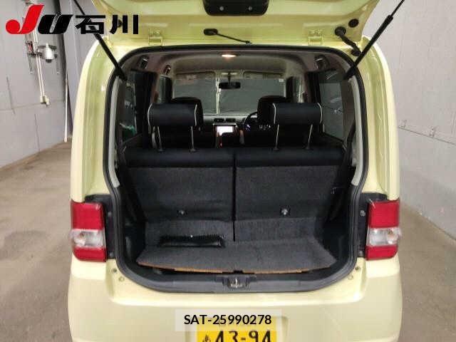 Toyota PIXIS SPACE 2013 8693448-6