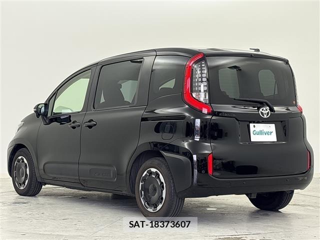 Toyota SIENTA 2022 8672017-17