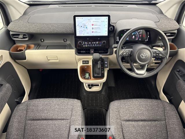 Toyota SIENTA 2022 8672017-18