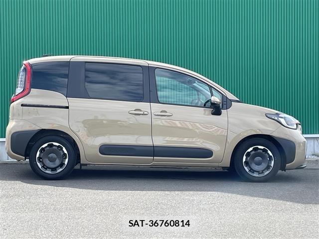 Toyota SIENTA 2024 8764131-2