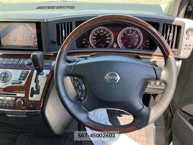 Nissan ELGRAND 2009 8709706-3