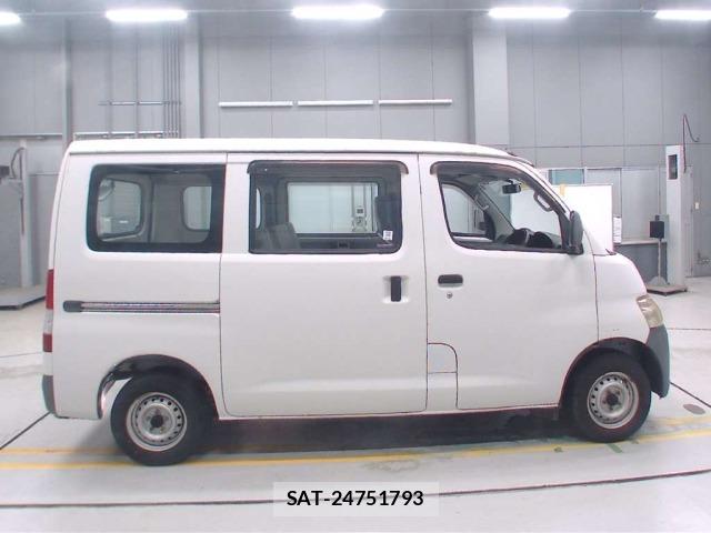 Toyota TOWNACE VAN 2013 8688032-3