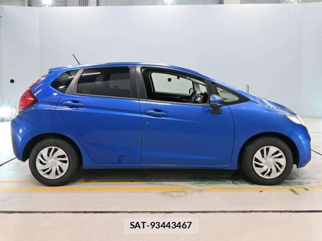 Honda FIT 2017 8703330-3