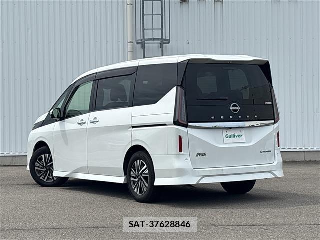 Nissan SERENA 2023 8717140-13