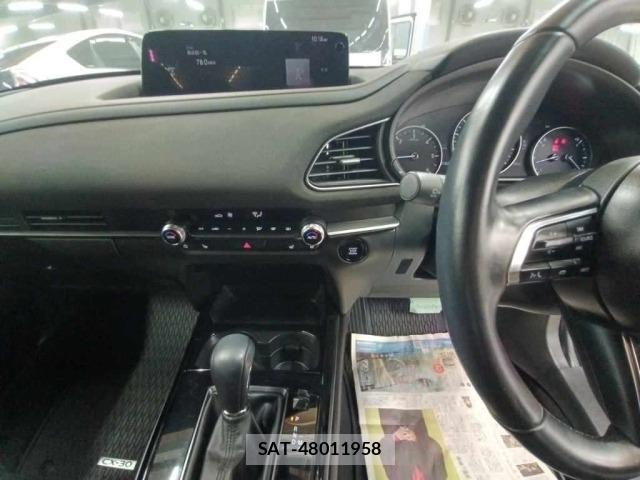 Mazda CX-30 2024 8929963-11