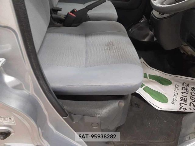 Daihatsu HIJET VAN 2016 8858412-10