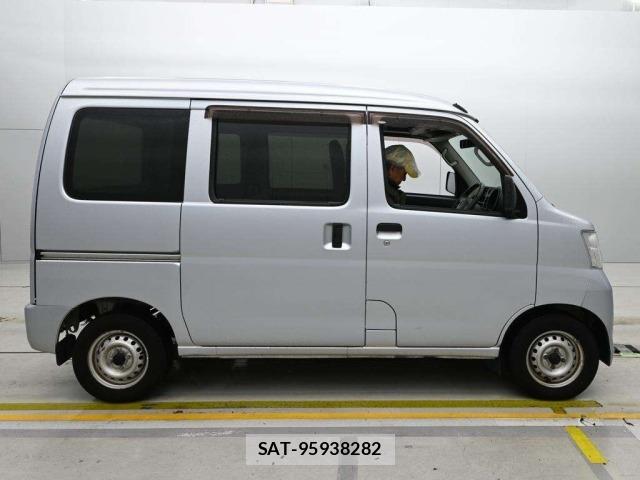 Daihatsu HIJET VAN 2016 8858412-3