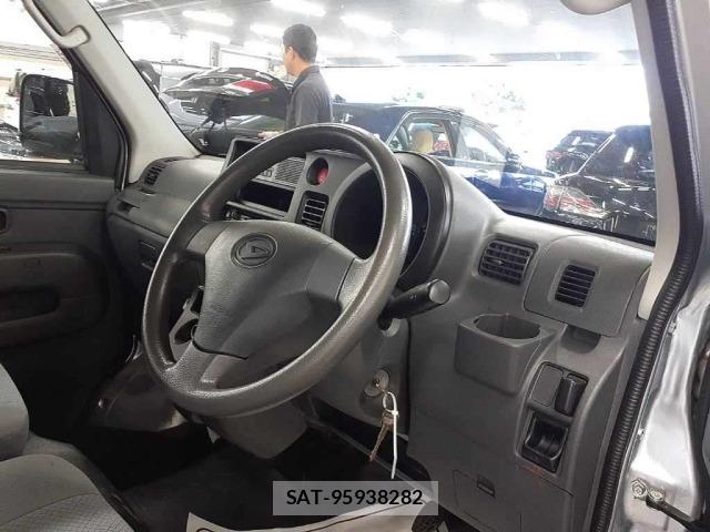 Daihatsu HIJET VAN 2016 8858412-9