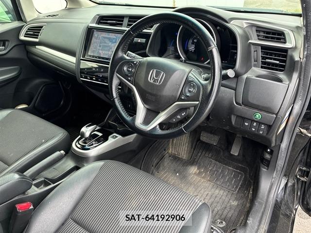 Honda FIT 2017 8862111-3