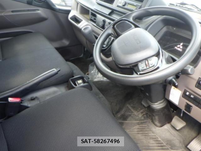 Mitsubishi CANTER 2024 8952756-3