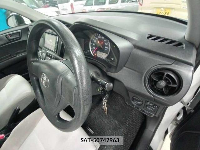 Toyota COROLLA AXIO 2016 8852815-9