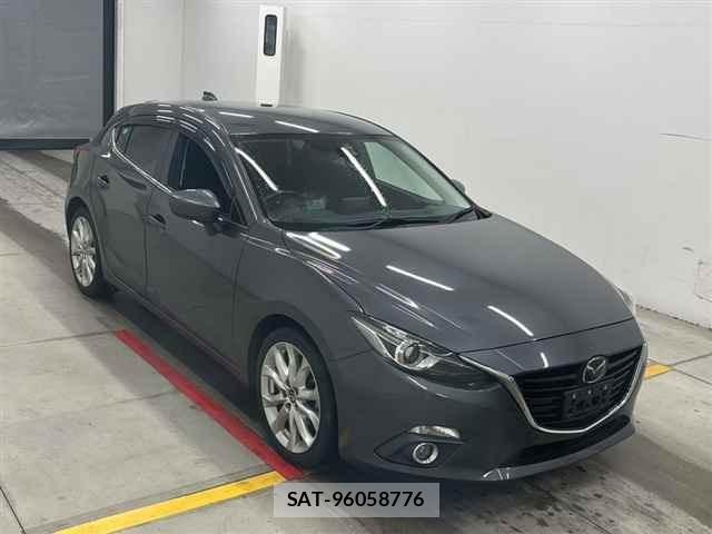 Mazda AXELA 2013 8911784-0