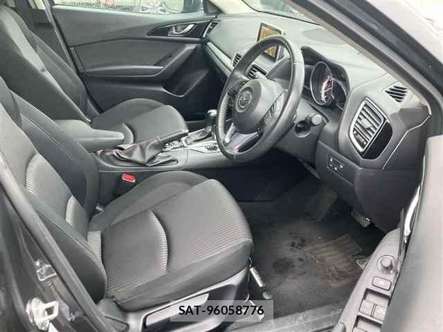 Mazda AXELA 2013 8911784-7