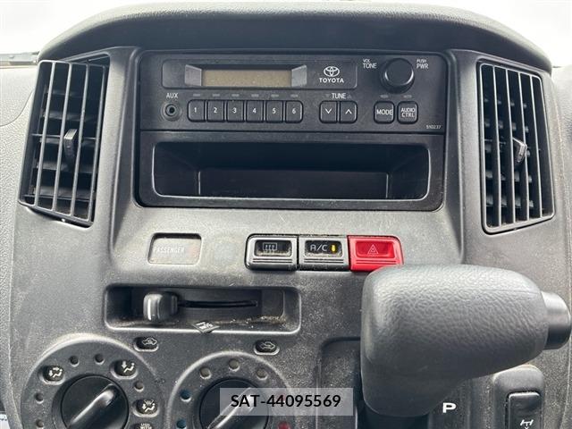 Toyota LITEACE VAN 2019 8728347-4