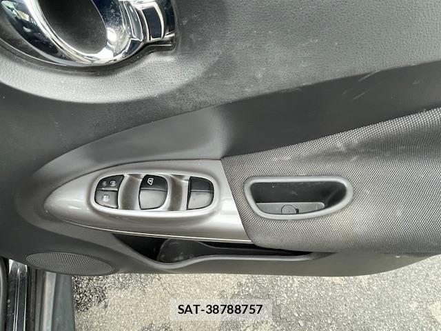 Nissan JUKE 2012 8734188-11