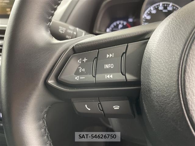 Mazda AXELA 2016 8678431-3