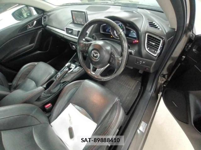 Mazda AXELA 2013 8853628-9