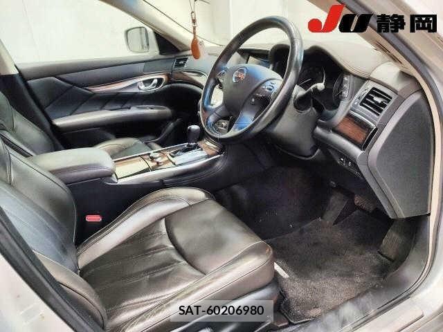 Nissan FUGA 2010 8909535-3