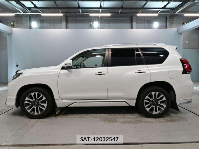 Toyota LAND CRUISER PRADO 2023 8774174-4