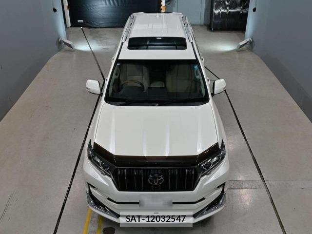 Toyota LAND CRUISER PRADO 2023 8774174-7