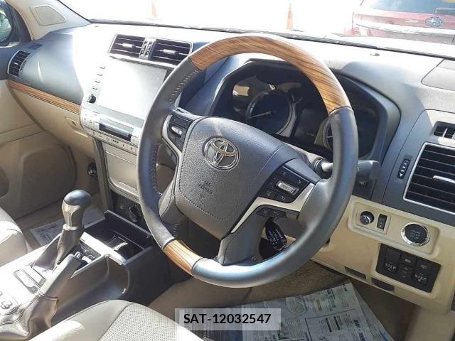 Toyota LAND CRUISER PRADO 2023 8774174-9