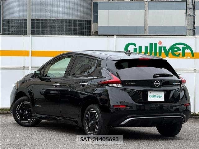 Nissan LEAF 2022 8748189-13