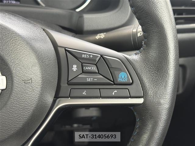 Nissan LEAF 2022 8748189-20