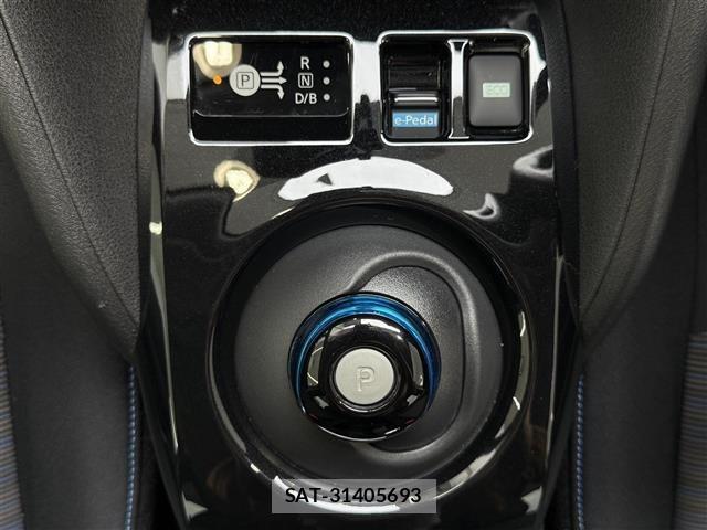 Nissan LEAF 2022 8748189-6