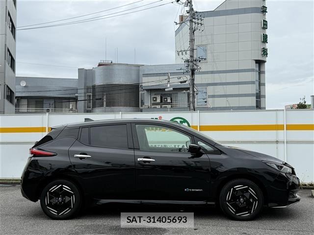 Nissan LEAF 2022 8748189-7