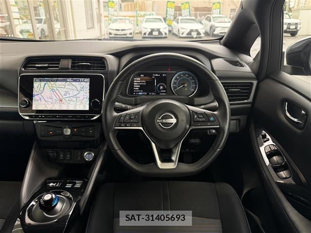 Nissan LEAF 2022 8748189-8