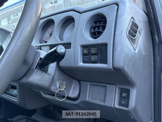 Suzuki JIMNY 1997 8748826-18