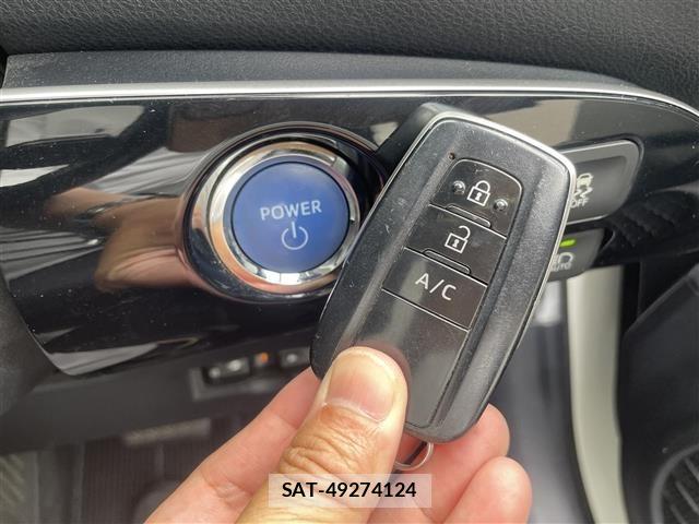 Toyota PRIUS PHV 2017 8739401-12