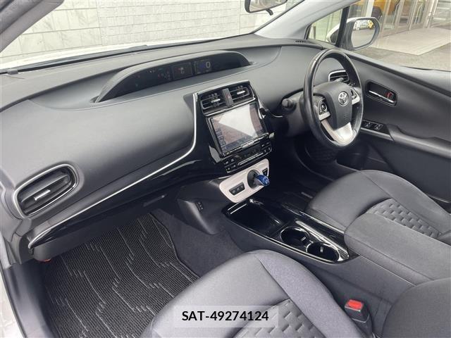 Toyota PRIUS PHV 2017 8739401-6