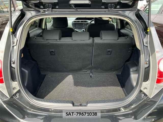 Toyota AQUA 2014 8949428-10