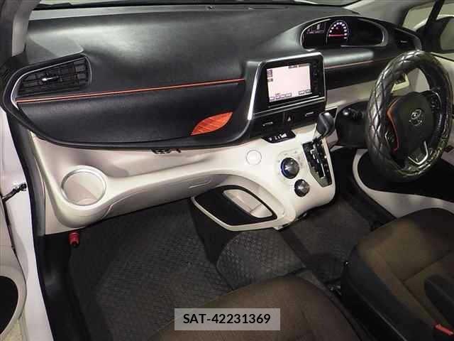 Toyota SIENTA 2015 8672235-5