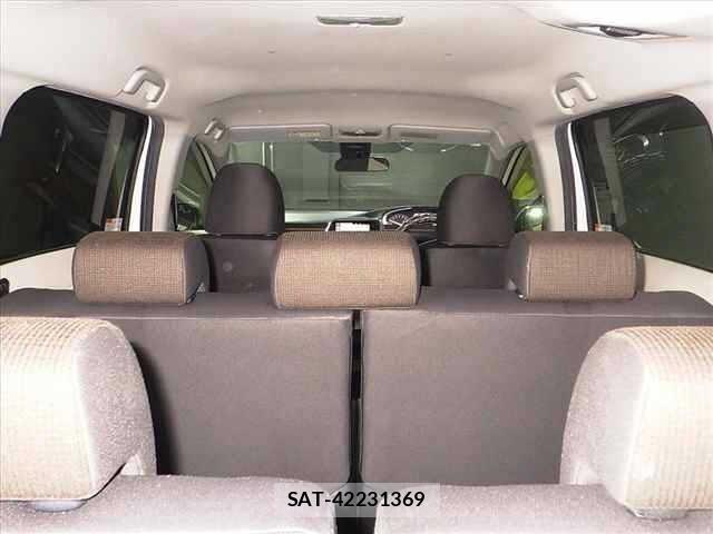 Toyota SIENTA 2015 8672235-6